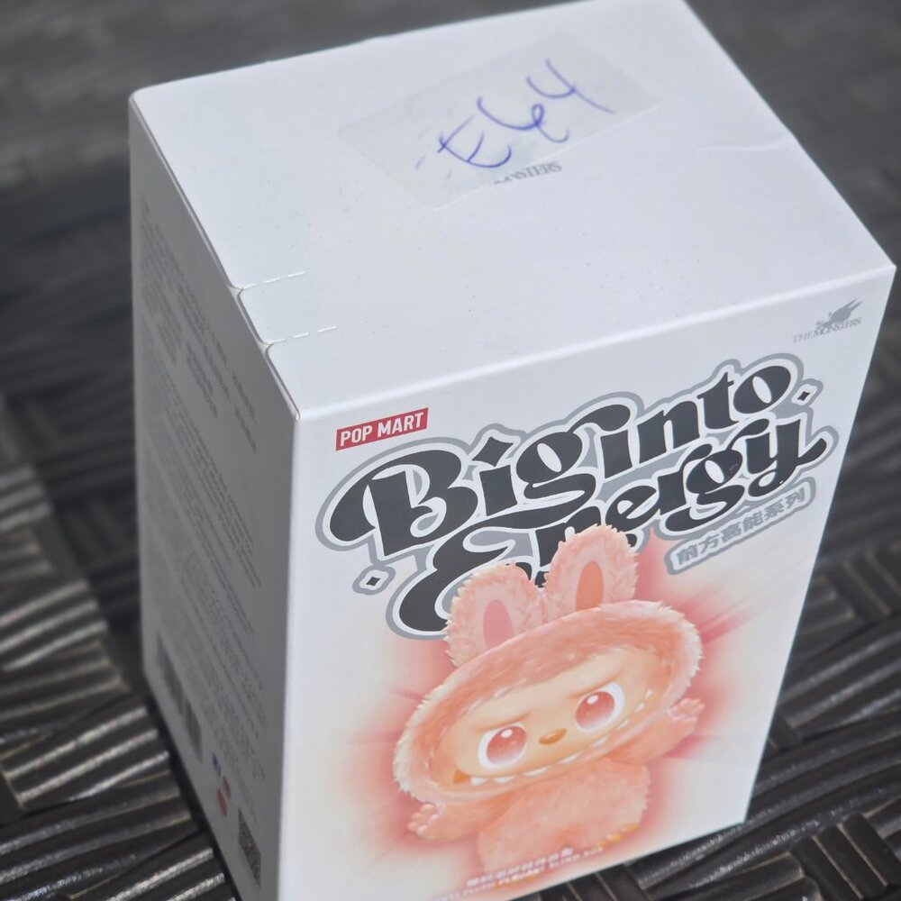 100 authentic Labubus - Picture 7 of 7